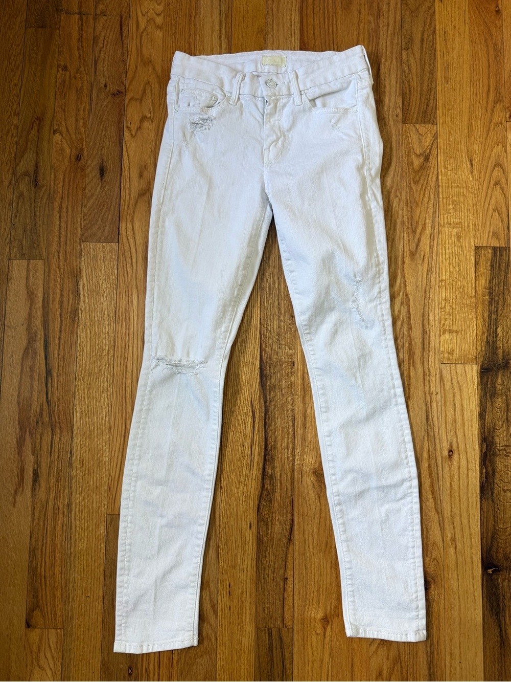 Mother the looker White Skinny Jeans with Distressing staying rowdy size 24